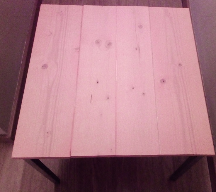 Mesa patas metálicas finalizada